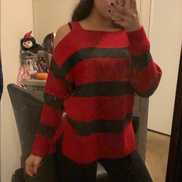 Never worn red and grey sweater - Picture 3 of 4